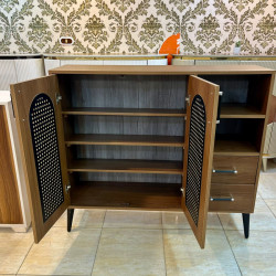 وحدة تخزين احذية