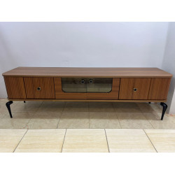 طربيزة تلفزيون