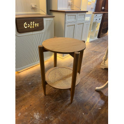 تربيزة صغيرة 