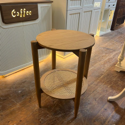 تربيزة صغيرة 