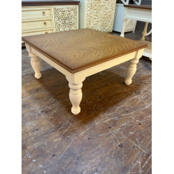 طربيزة صغيرة 