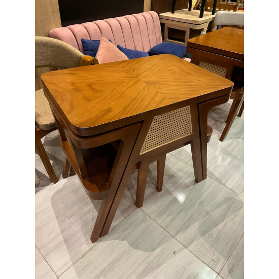 طربيزة + 2 كرسي  للمساحات الصغيرة