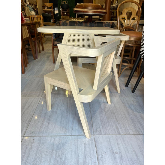 طربيزة + 2 كرسي  للمساحات الصغيرة